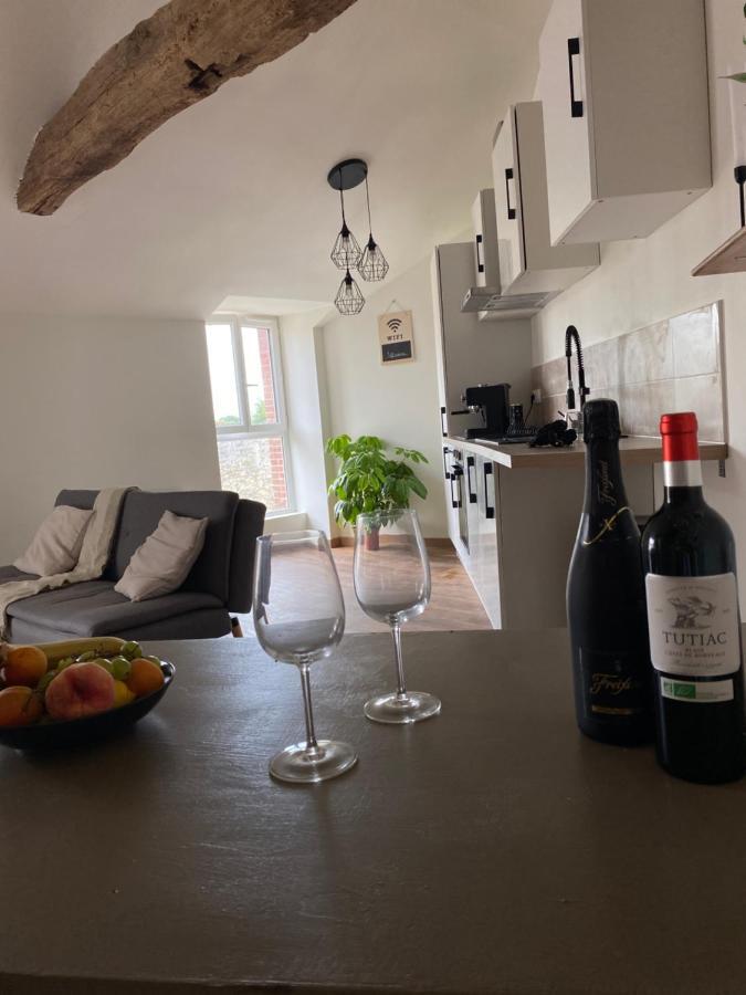 Charmant Appartement Avec Spa Fontenay-le-Comte Exteriér fotografie
